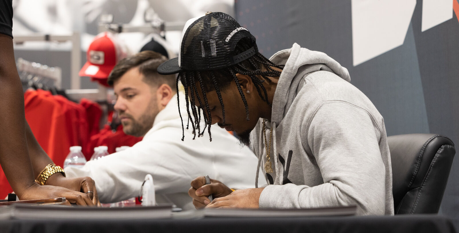 230115_KAT_KennyMcIntoshSigning_200.jpg